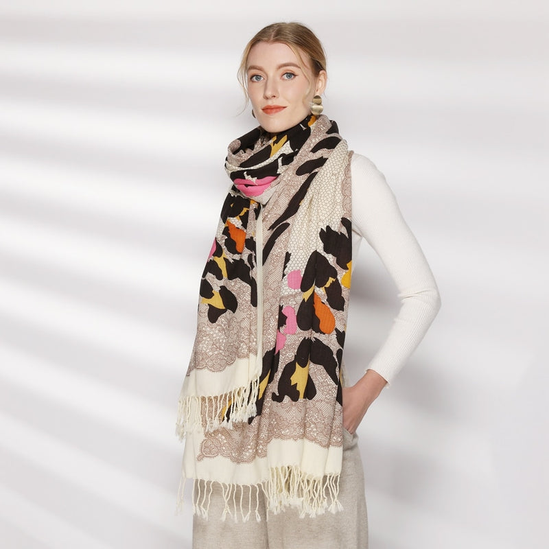 Ravishing Rosettes Woollen Shawl